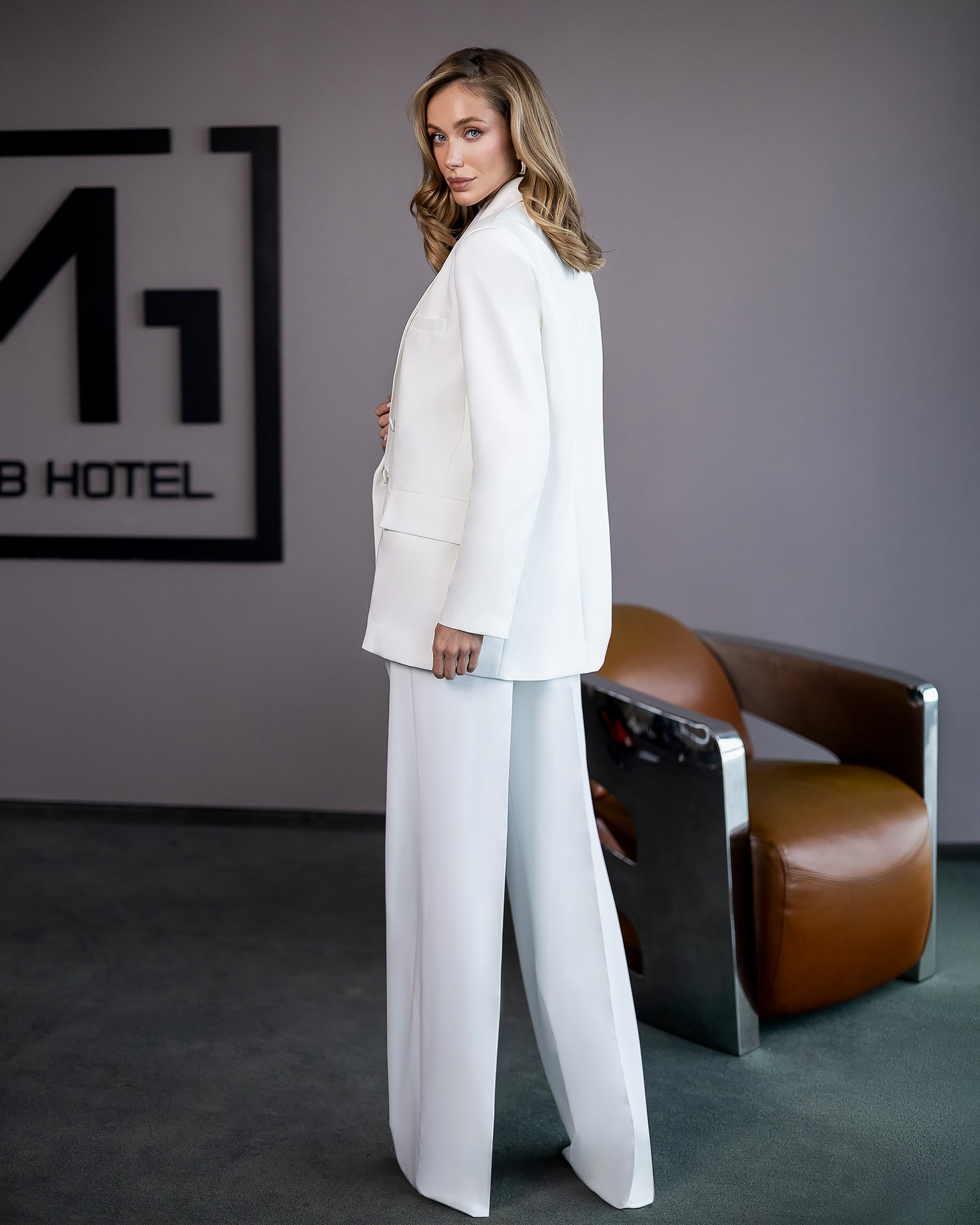 Mara Suit - White