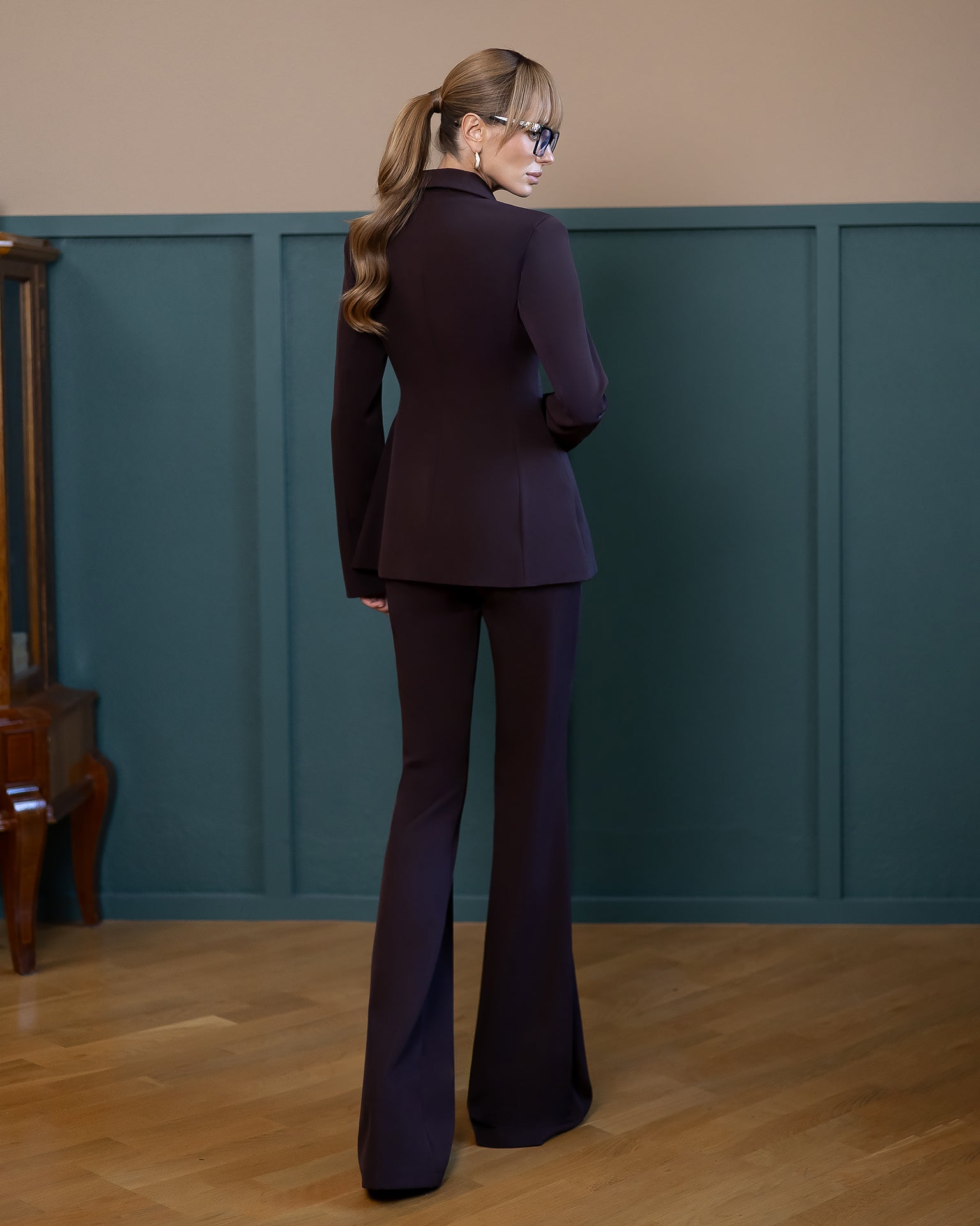 Renée Suit — Dark Brown